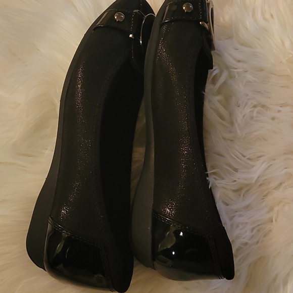 Anne Klein Shoes for girls - Picture 8 of 9